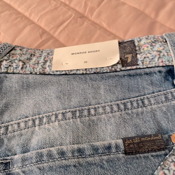 7 For All ManKind Patched Monroe shorts - Picture 7 of 11